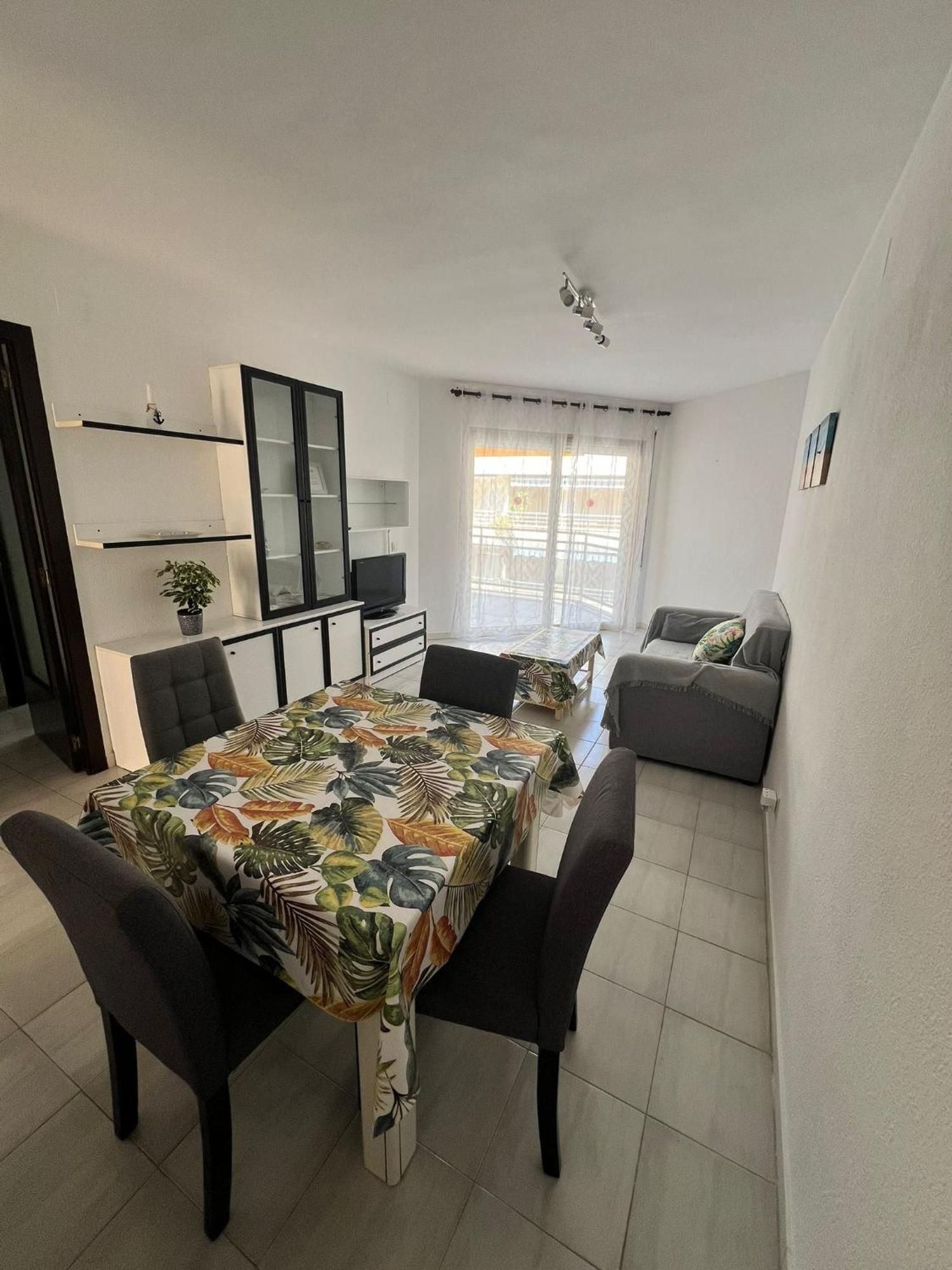 Apartamentos Versailles Villafortuny Εξωτερικό φωτογραφία