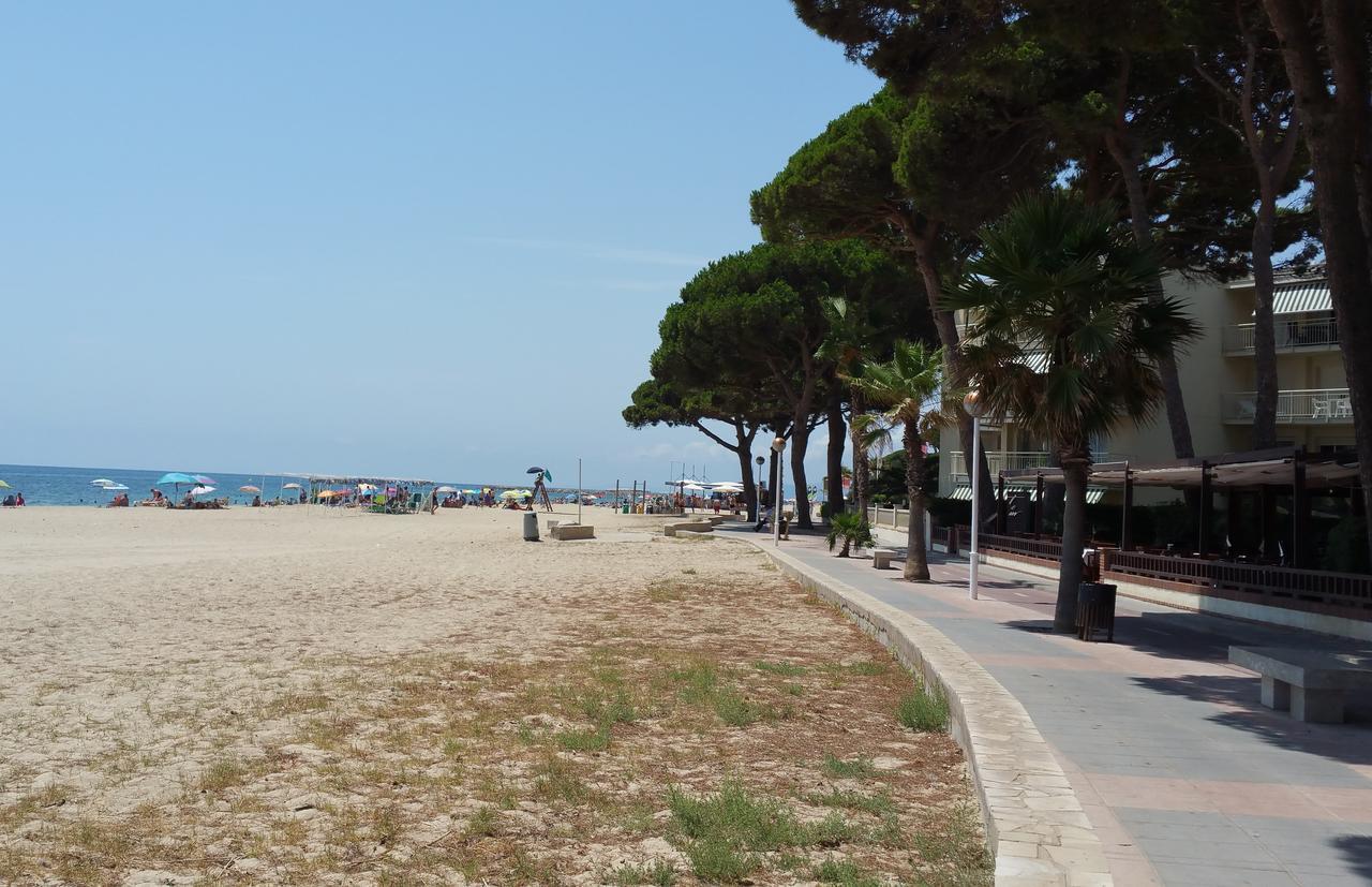 Apartamentos Versailles Villafortuny Εξωτερικό φωτογραφία