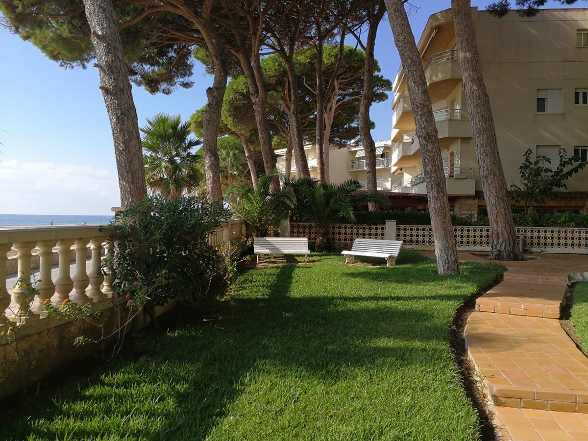 Apartamentos Versailles Villafortuny Εξωτερικό φωτογραφία